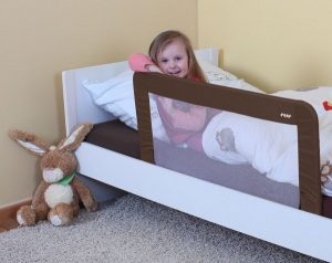 Dětská zábrana na postel